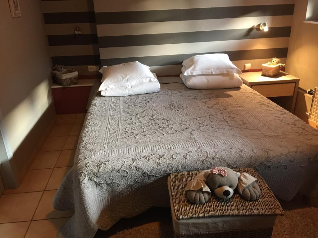 Margot'L Hotel Rochefort Room photo